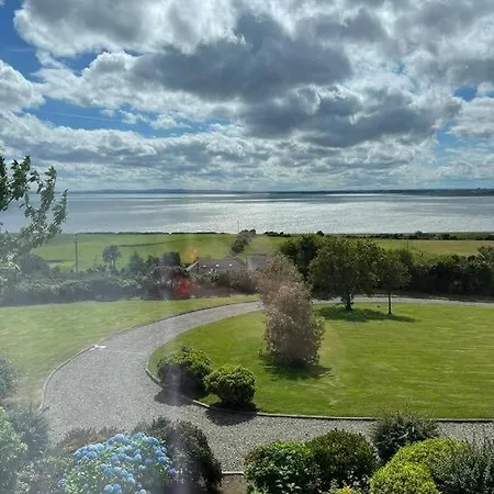 Beachfront Near Carlingford Prázdninový dům